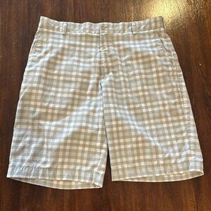 Nike Golf 452712-061 Flat Front Gray Plaid Shorts Men's size 34 EUC‎